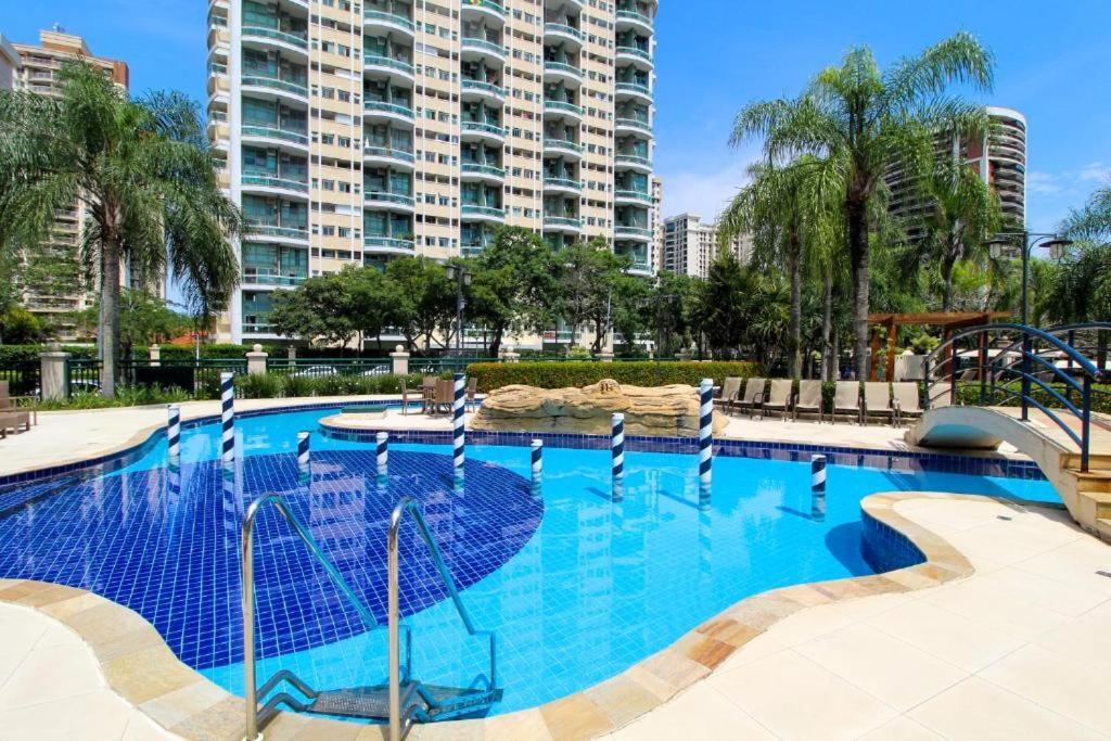 Barra Da Tijuca - 508 - De Frente Para Maravilhosa Piscina - Estacionamento Gratuito - Academia Comphania Atletica - Balsa Para Praia Gratis - Microondas - Geladeira Grande - Recepcao 24Horas - Wi-Fi - Com Pia Apartment Rio de Janeiro
