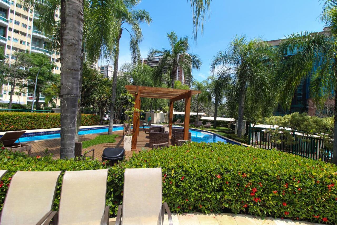 Apartment Barra Da Tijuca - 508 - De Frente Maravilhosa Piscina - Estacionamento Gratuito - Academia Comphania Atletica - Balsa Gratis - Microondas - Geladeira Grande - Recepcao 24horas - Wi-fi - Com Pia Rio de Janeiro
