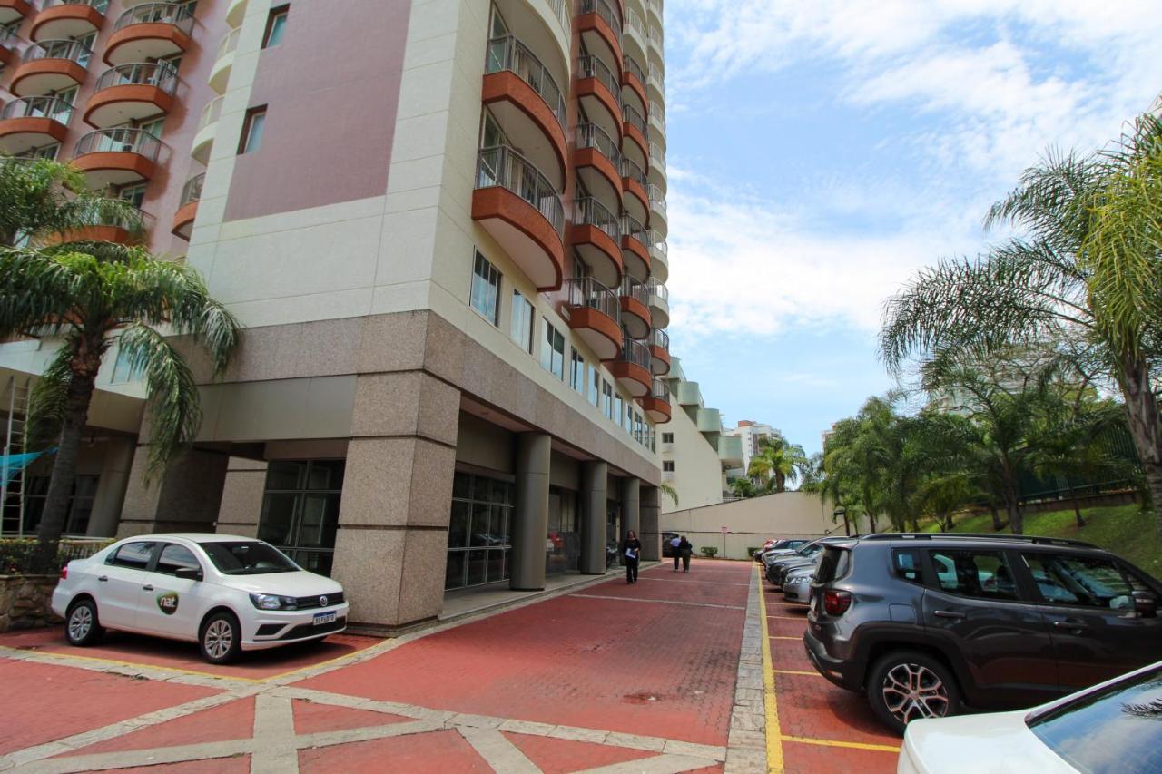 Barra Da Tijuca - 508 - De Frente Maravilhosa Piscina - Estacionamento Gratuito - Academia Comphania Atletica - Balsa Gratis - Microondas - Geladeira Grande - Recepcao 24horas - Wi-fi - Com Pia
