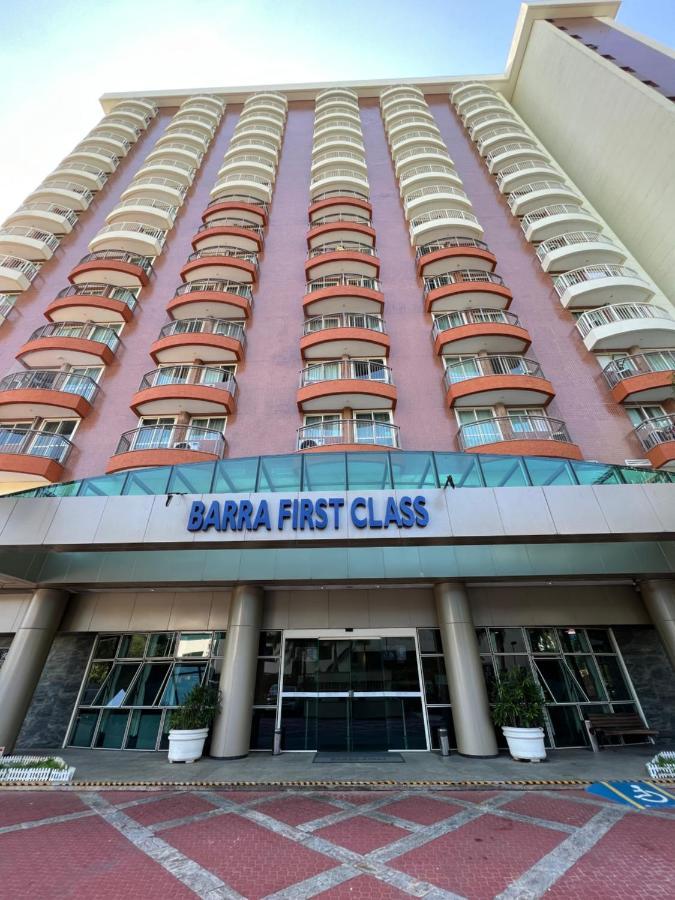 Barra Da Tijuca - 508 - De Frente Maravilhosa Piscina - Estacionamento Gratuito - Academia Comphania Atletica - Balsa Gratis - Microondas - Geladeira Grande - Recepcao 24horas - Wi-fi - Com Pia Apartment *