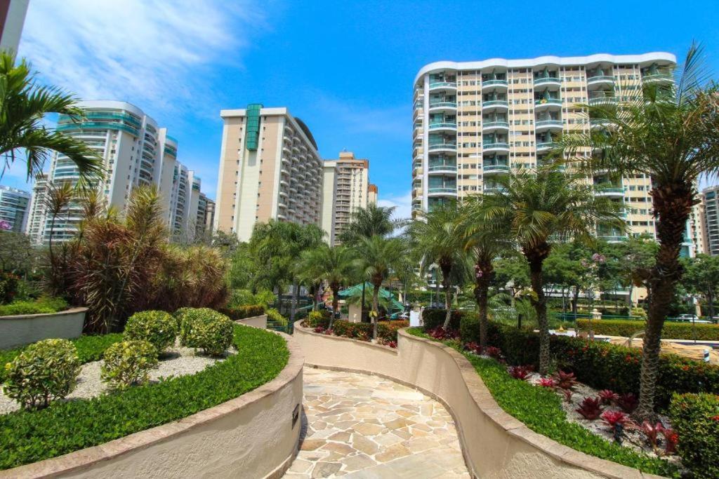 Apartment Barra Da Tijuca - 508 - De Frente Maravilhosa Piscina - Estacionamento Gratuito - Academia Comphania Atletica - Balsa Gratis - Microondas - Geladeira Grande - Recepcao 24horas - Wi-fi - Com Pia Rio de Janeiro
